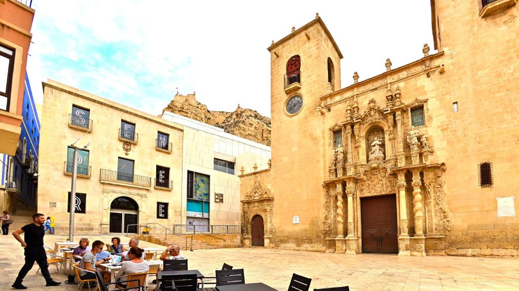 ABAL Apartments - Central Market, Alicante – Precios ...