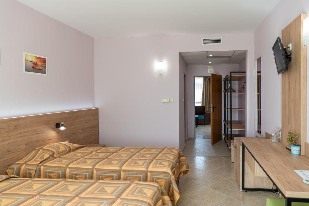 Ivana Palace Hotel - Free Parking - Suite
