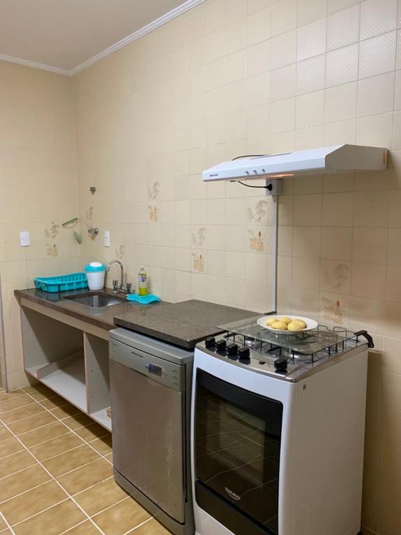  Guaruja - 2 Quartos - Ar condicionado - Varanda