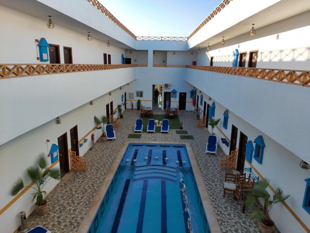 Bazén v ubytování Golden Plaza Dahab Resort nebo v jeho okolí