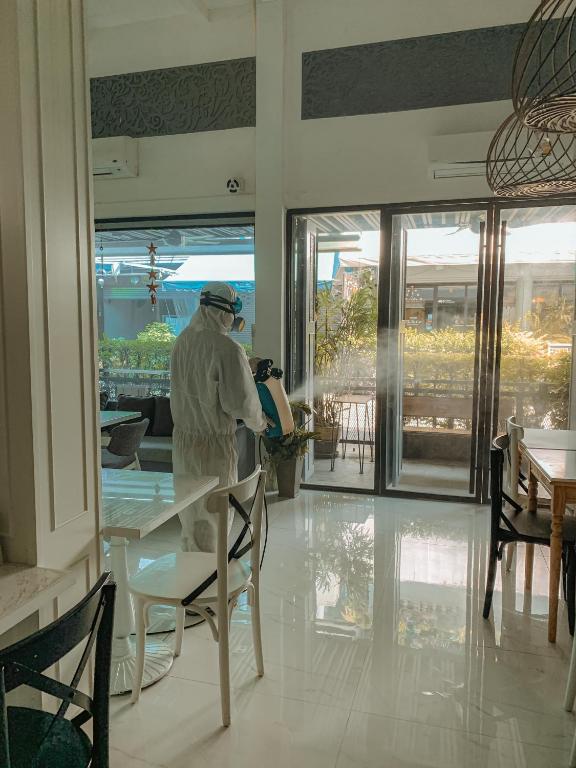 White Ivory Bed And Breakfast - Resim 13