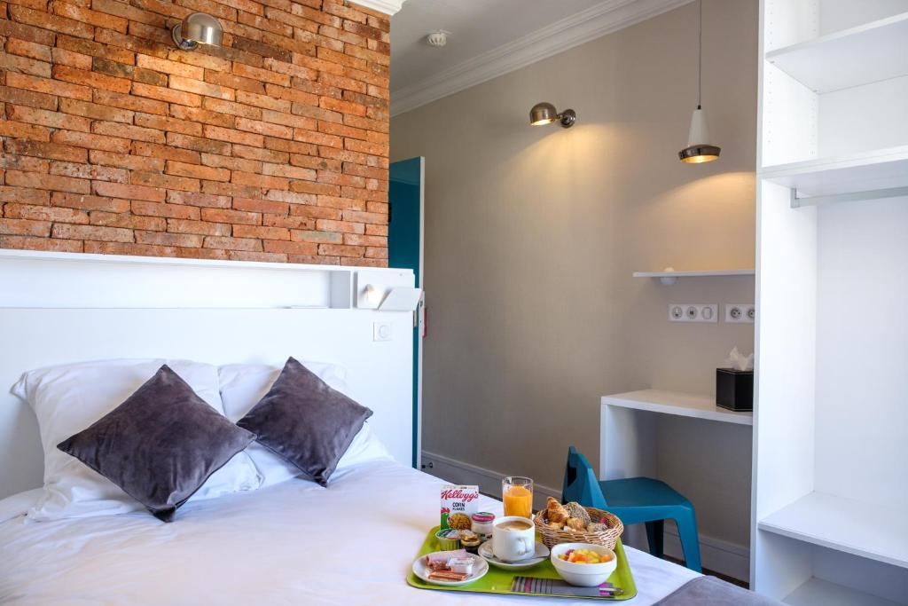 HOTEL DE PARIS MONTPARNASSE - Resim 1