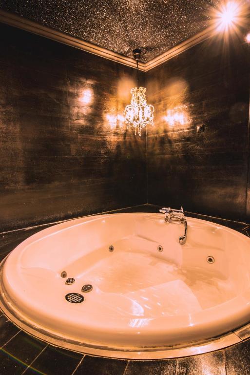 Ruby Rooms Kifisia - Resim 11