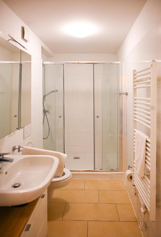 Kúpeľňa v ubytovaní Hideaway Suite Danube Canal