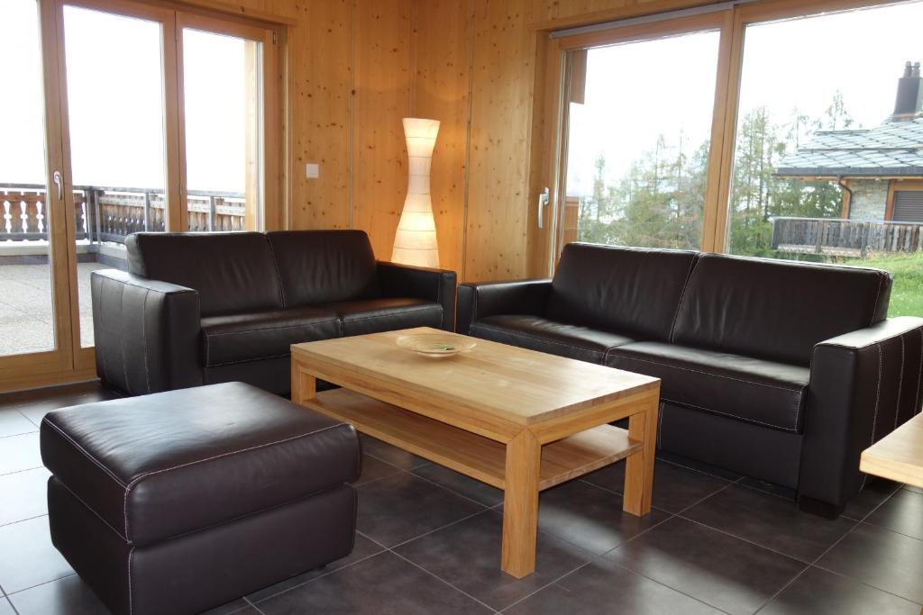 Posezení v ubytování Hauts de Veysonnaz SAUNA & VIEW apartments