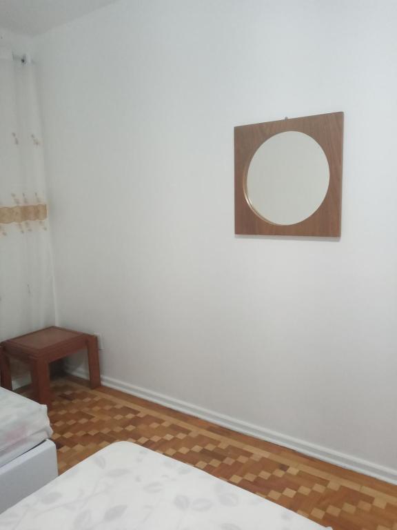  Lindo apartamento amplo e aconchegante acomoda ate 8 pessoas todo reformado situado na praia da Enseada umas das mais belas da cidade