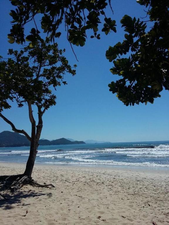  Wembley Tenis Ubatuba