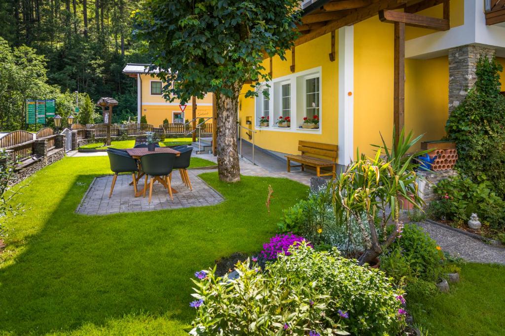 Zahrada ubytování Pension Appartements Gabriele