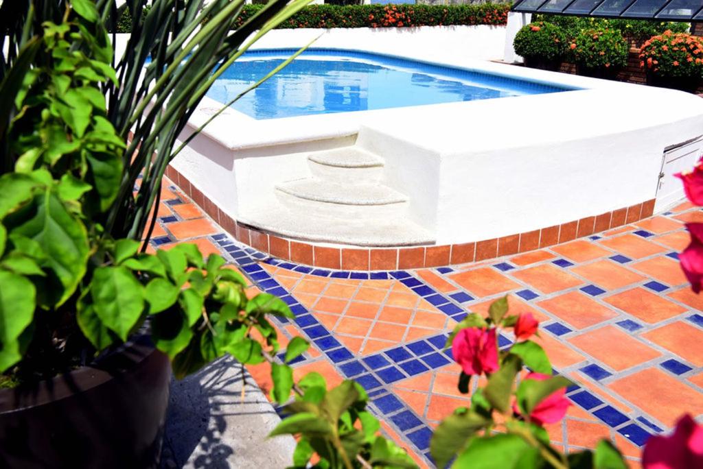 Bazén v ubytování Hotel Eloisa nebo v jeho okolí