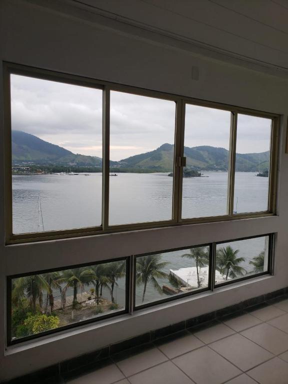  Pier 99 Suites
