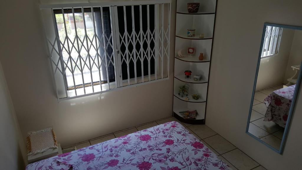  APARTAMENTO MEIA QUADRA DO MAR