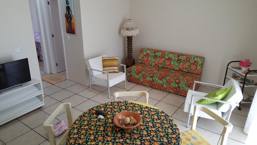  APARTAMENTO MEIA QUADRA DO MAR