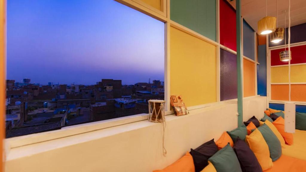 Posezení v ubytování Madpackers Amritsar Bunks, Rooms, & Community