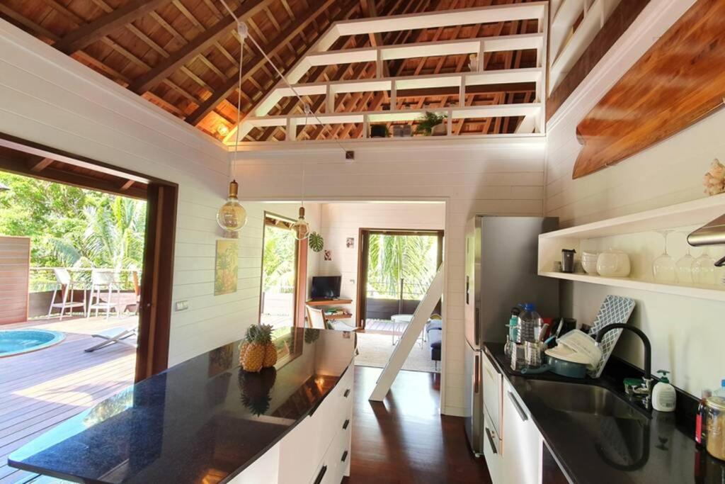 Luxurious Tropical Moorea Villa, Papetoai - photo 5 - Moorea, Polynésie