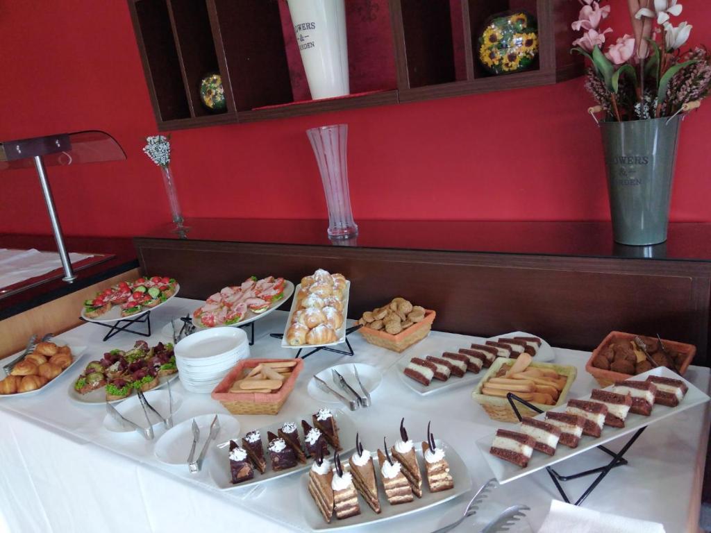 Hotel Srbija-FREE PARKING - Resim 24