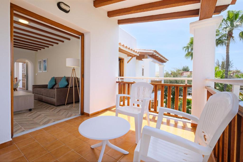 azuLine Apartamentos Can Sanso, Santa Eularia des Riu ...