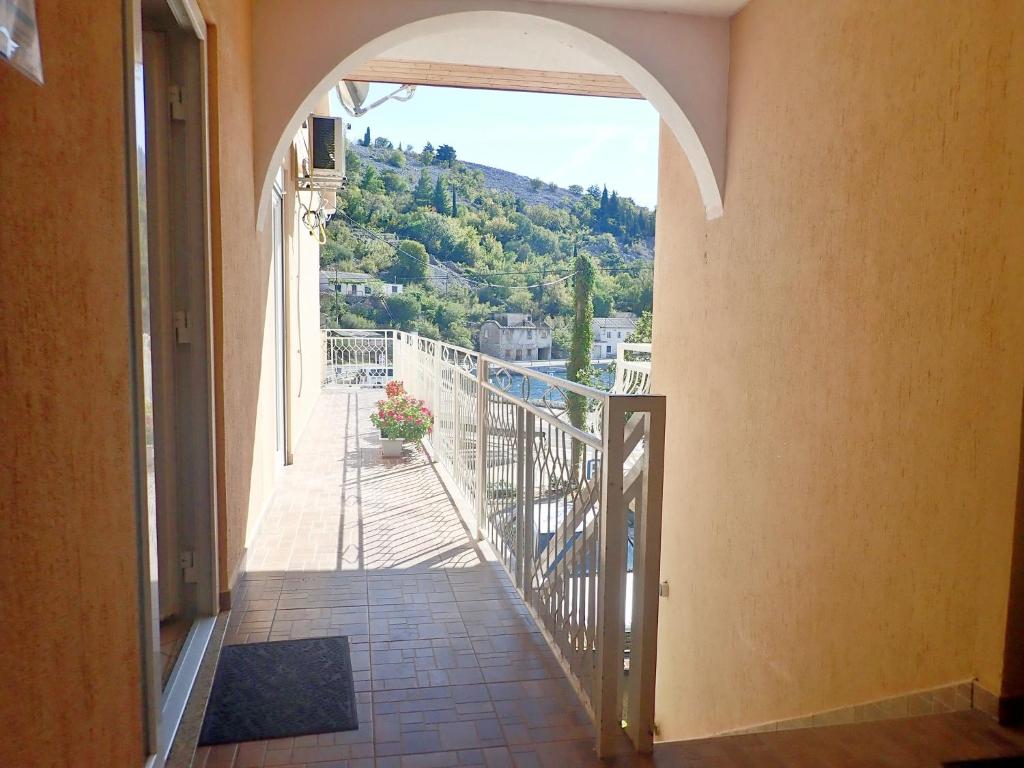 Balkón alebo terasa v ubytovaní Apartmani NIL