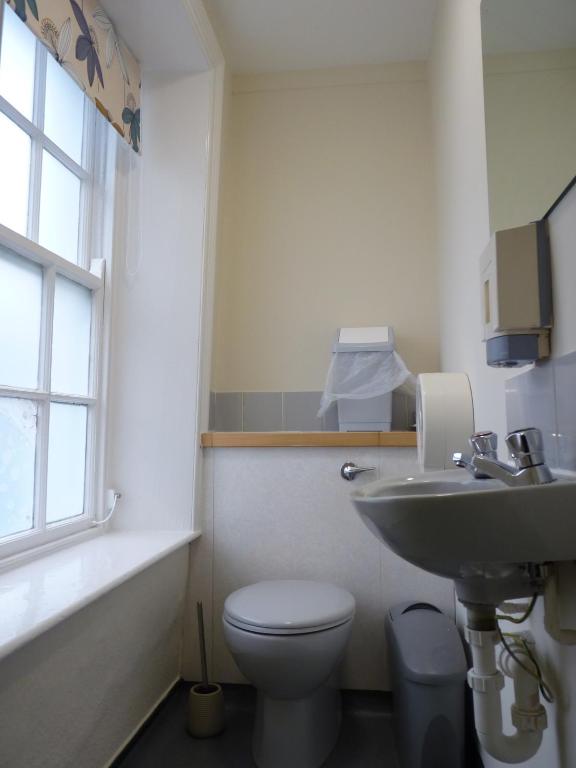 Koupelna v ubytování Ingleton Hostel