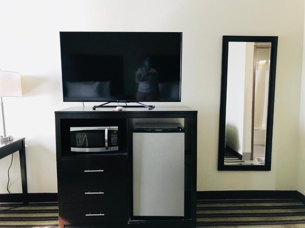 Quality Inn & Suites - King Room - Toegankelijk/niet Roken