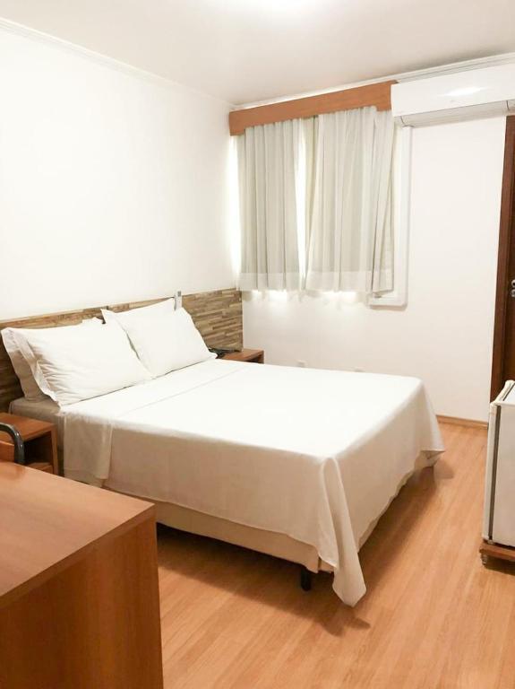  Summit Millian Hotel