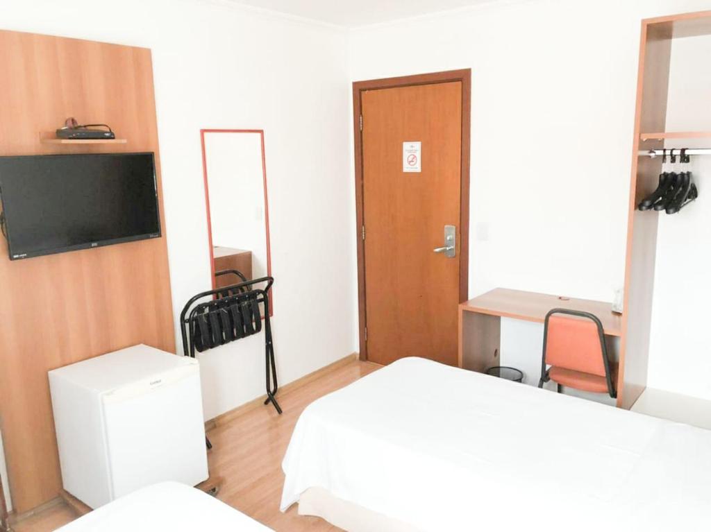  Summit Millian Hotel