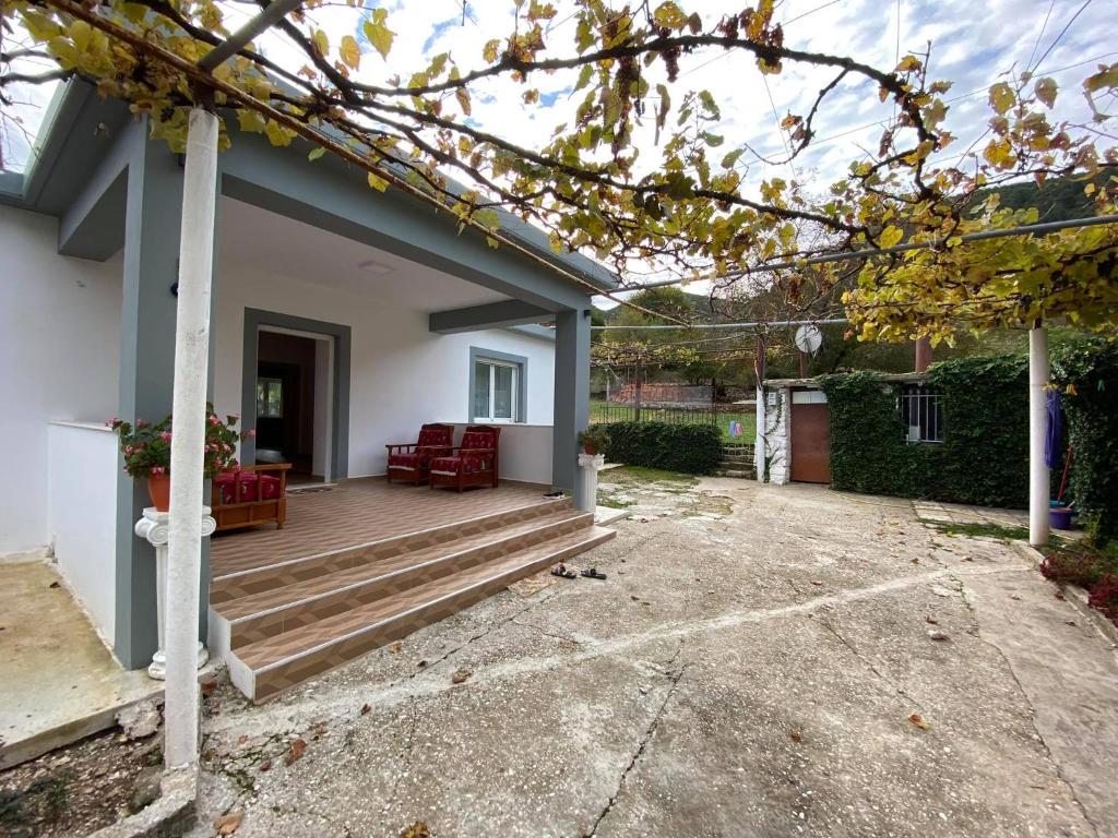 progon house - Image 6
