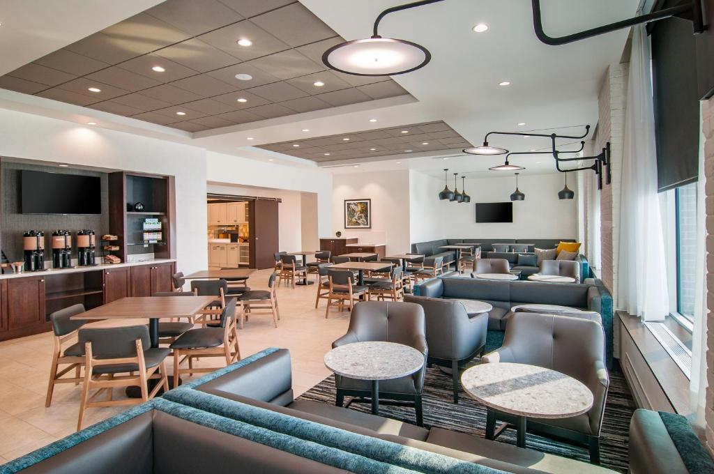 Hyatt Place Sioux Falls South photo