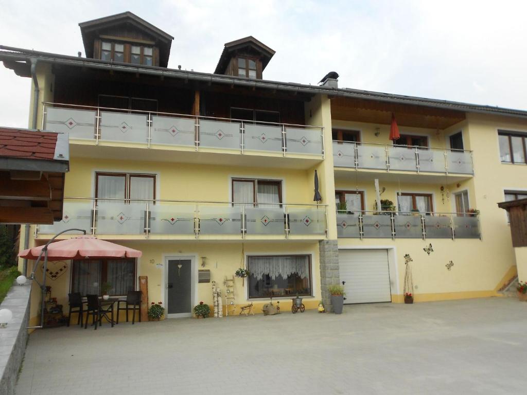 Budova, kde se apartmán nachází