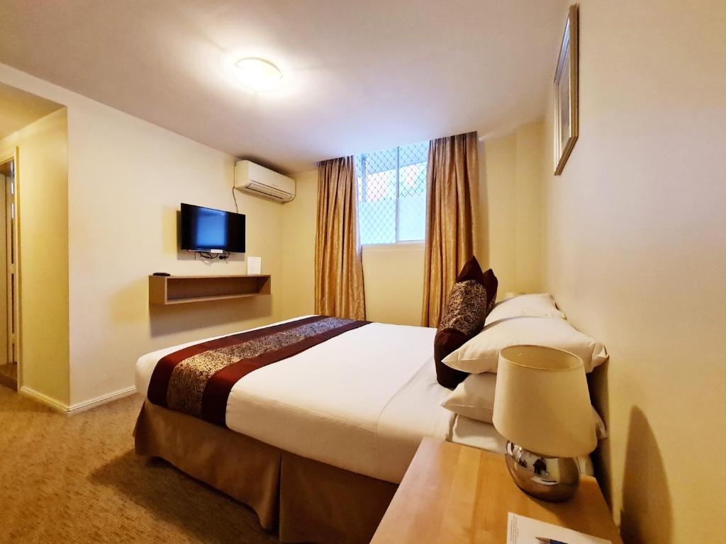 Twin Towers Inn - Resim 6