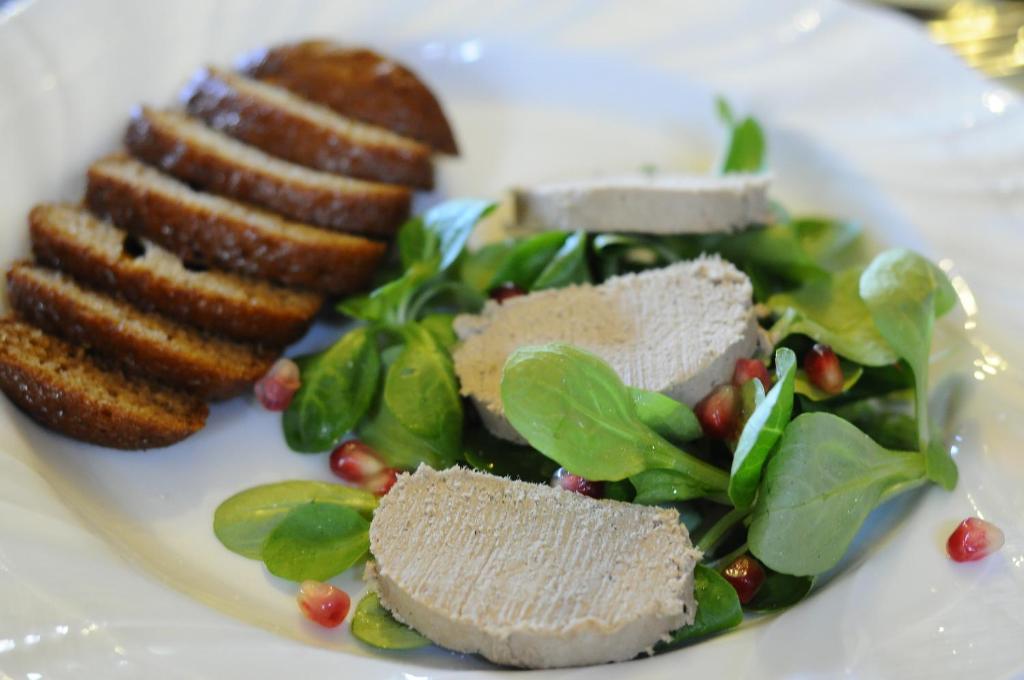 Cibo presso l'hotel o nelle vicinanze
