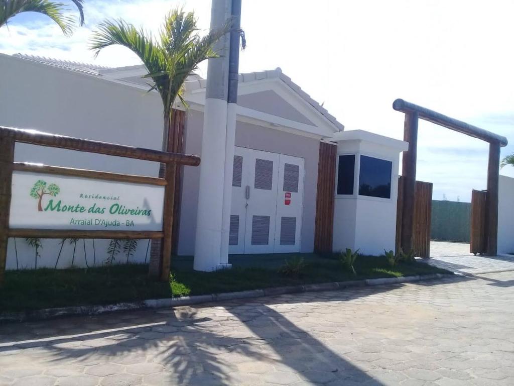  CASA EM CONDOMÍNIO FECHADO