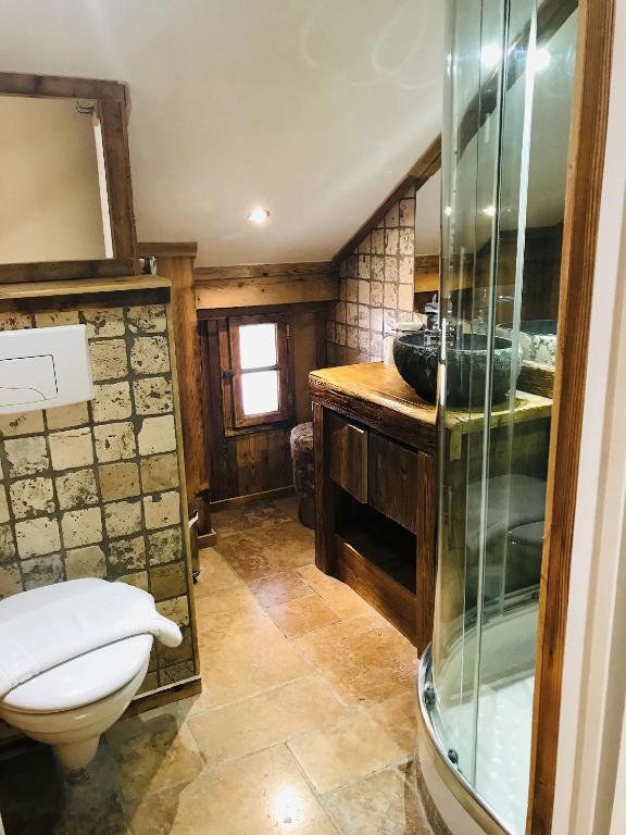 Koupelna v ubytování Hôtel Les Cimes
