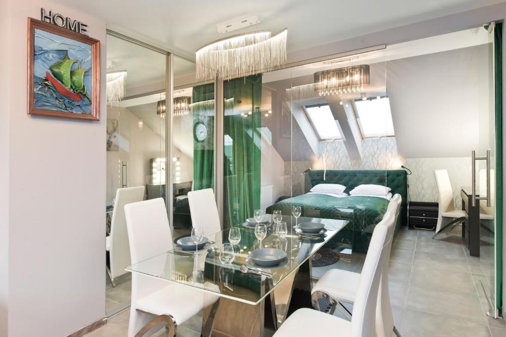 Postel nebo postele na pokoji v ubytování Apartamenty Angielska Grobla Q4Apartments