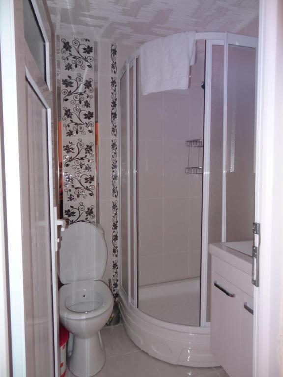 A bathroom at Tulip Guesthouse
