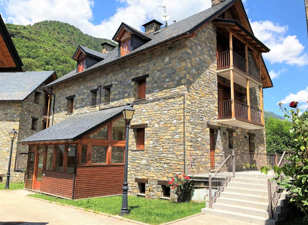 PirineosNature Apartments San Juan de Plan, San Juan de Plan ...