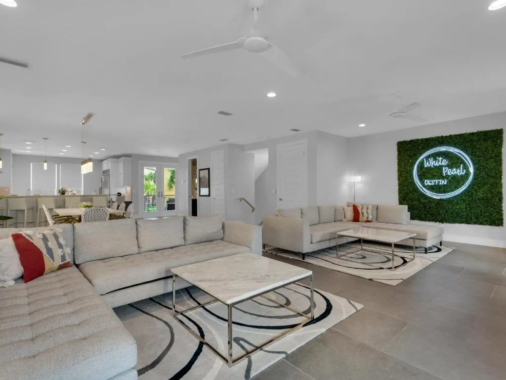 White Pearl, Destin (FL), United States