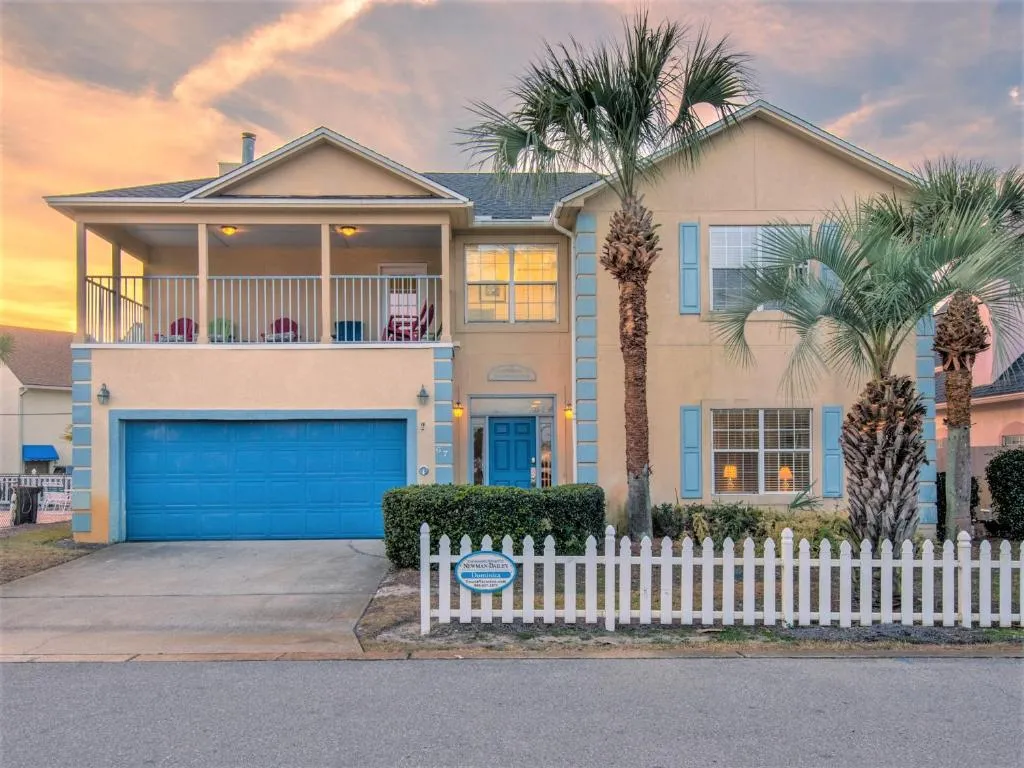 Dominica At Port-of-Call, Destin (FL), United States