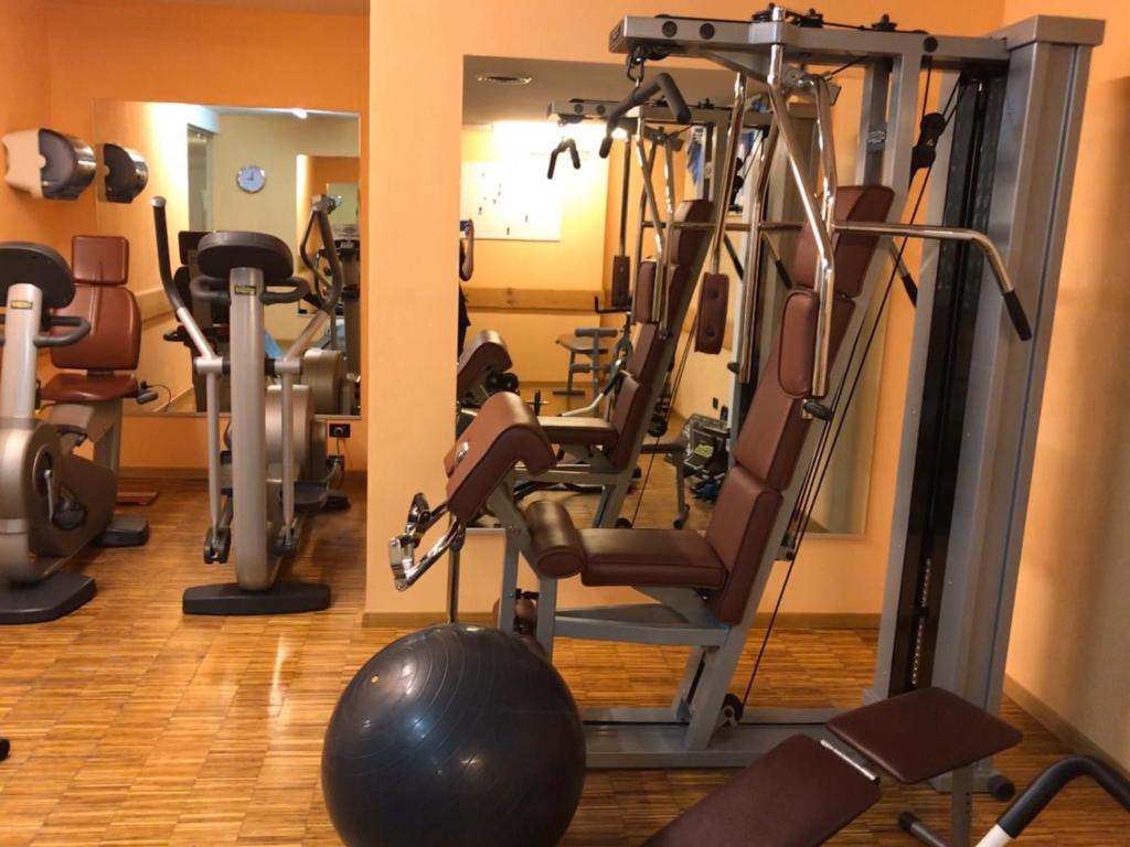 Posilňovňa alebo fitness centrum v ubytovaní Hotel Medil