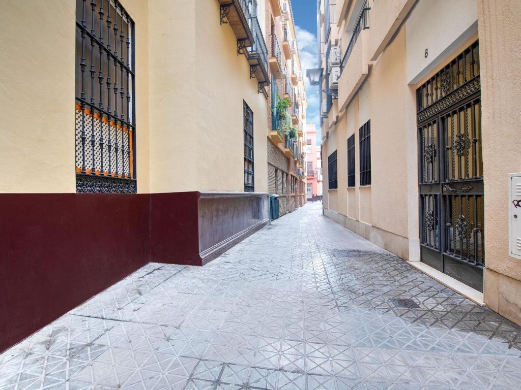 Simplistic Holiday Home in the heart of Sevilla (Spanje ...
