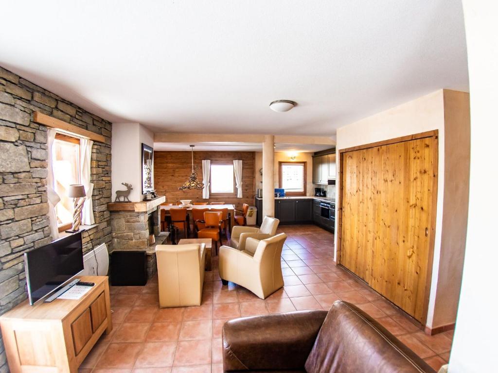 Photo de la galerie de l'établissement Luxurious chalet near the ski slopes, à Saint-François-Longchamp