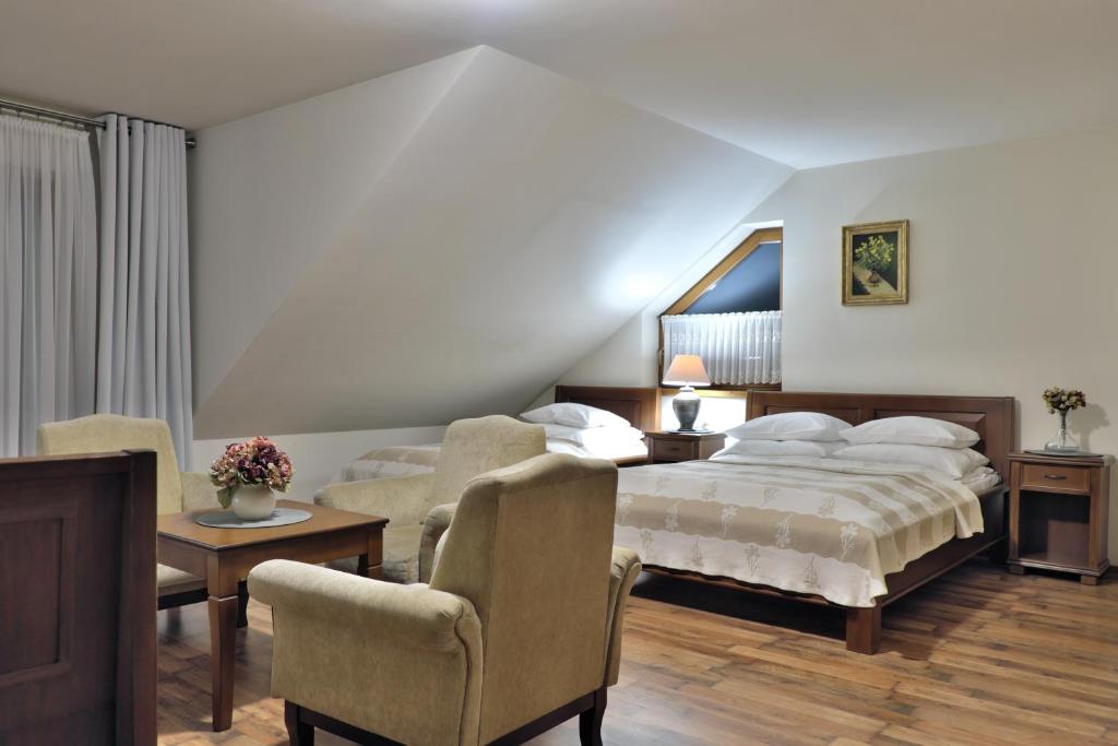Willa Cicha - Quadruple Room With Balcony