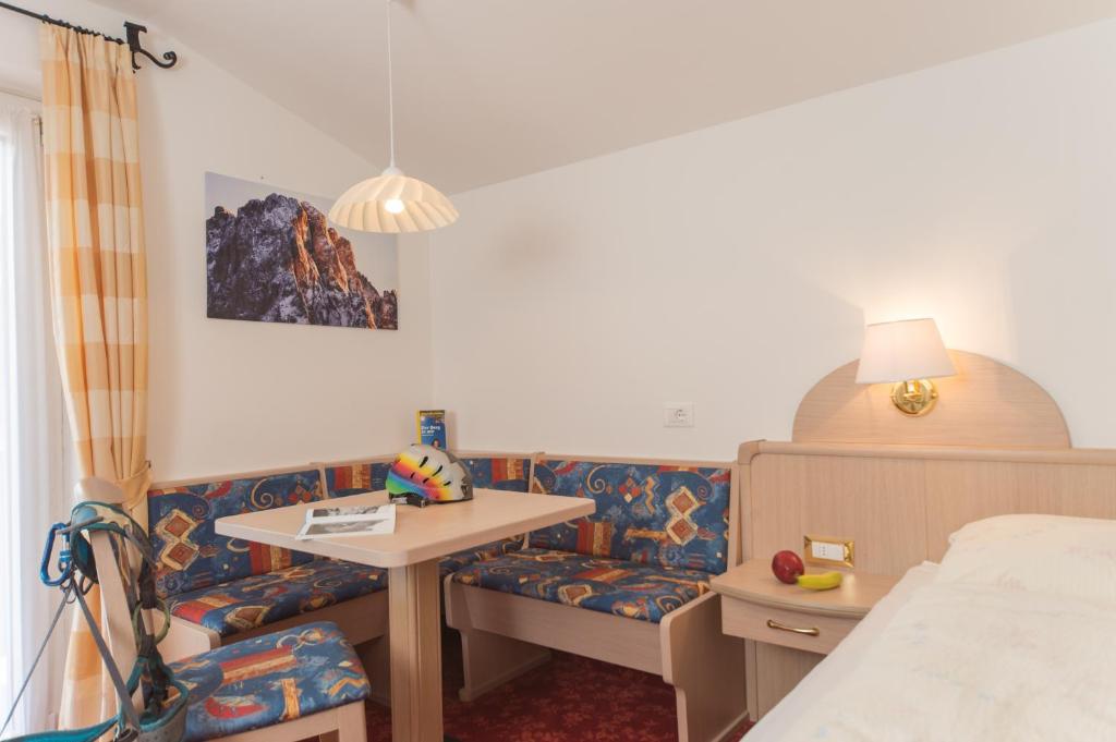 Postel nebo postele na pokoji v ubytování Kedul Lodge