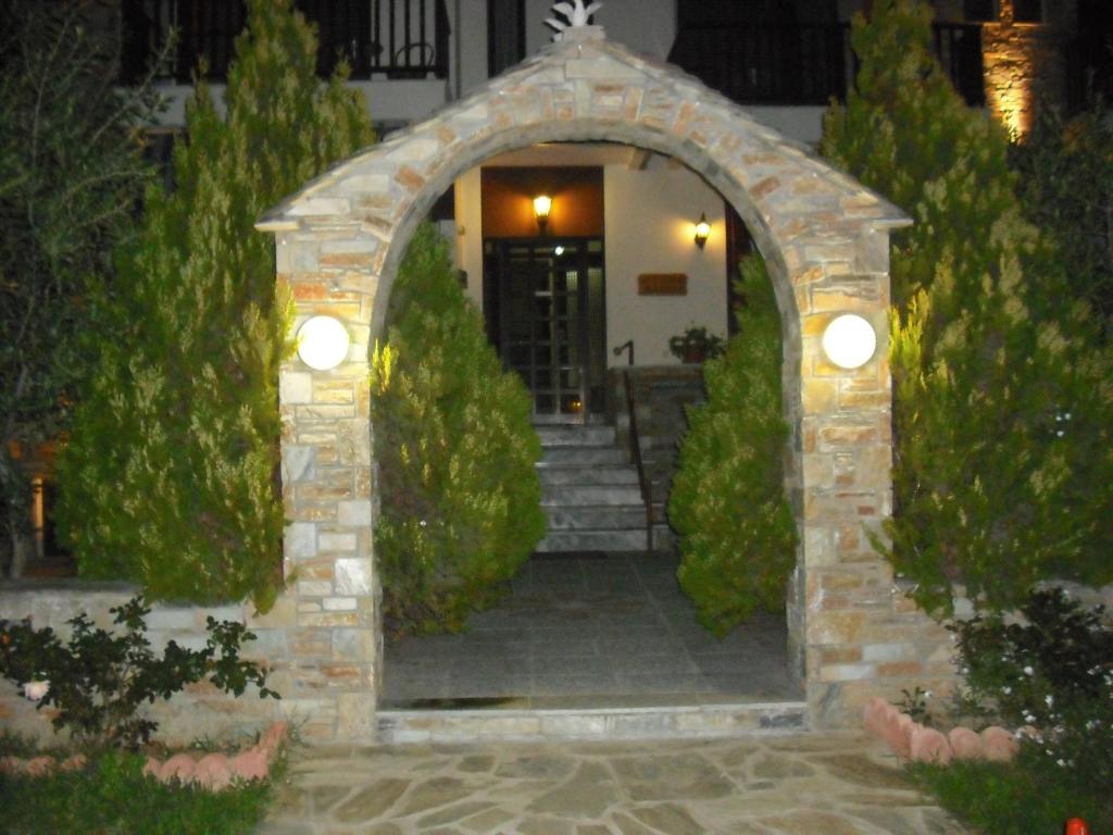 Gallery image of Hotel Ballas in Agria