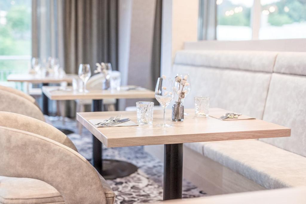 Posezení v ubytování Hotel und Therme NOVA