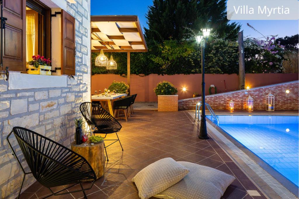 Basen w obiekcie Atsipopoulo Villas lub w pobliżu