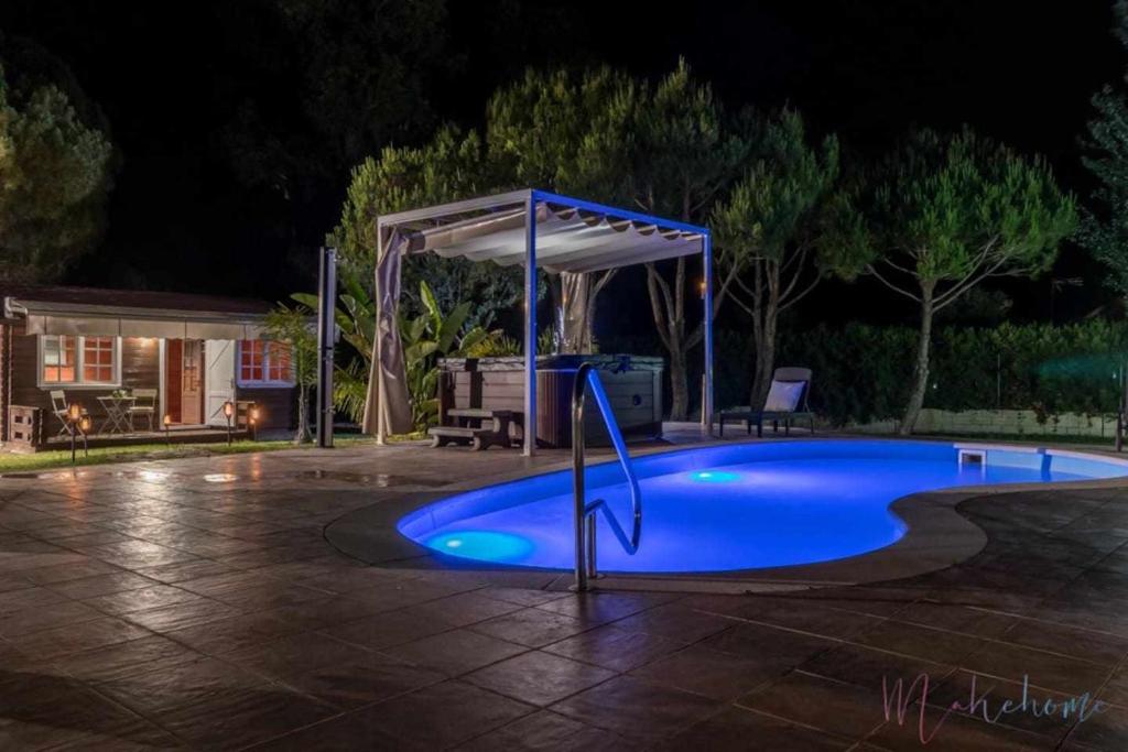 Bungalows Bungalow espectacular garaje piscina y jacuzzi en Aljaraque, Andalucía