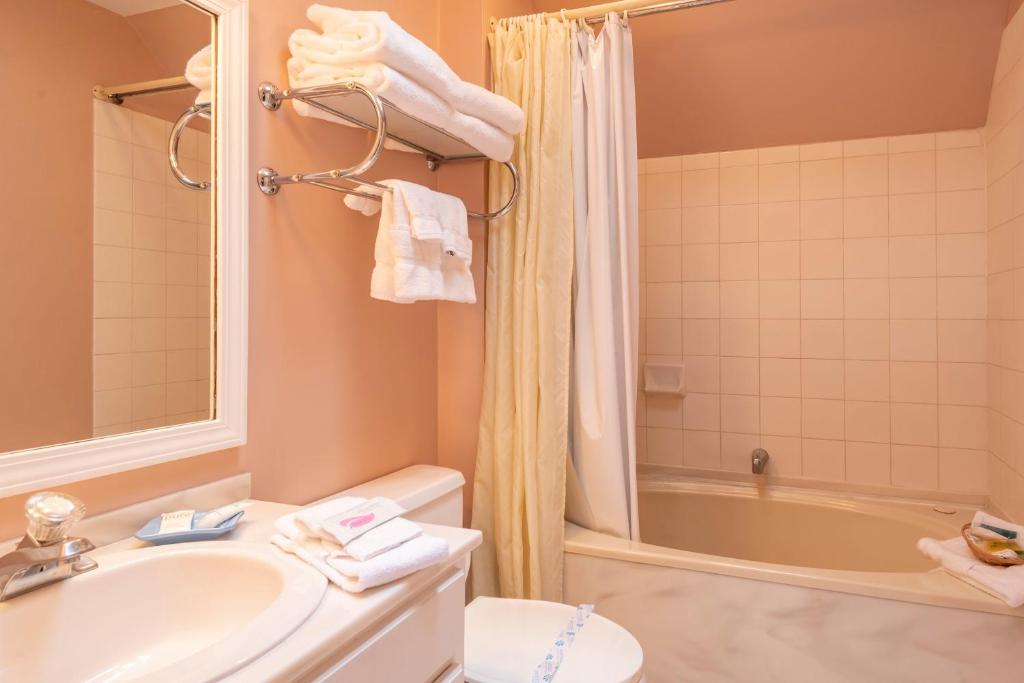Century Suites Hotel photo