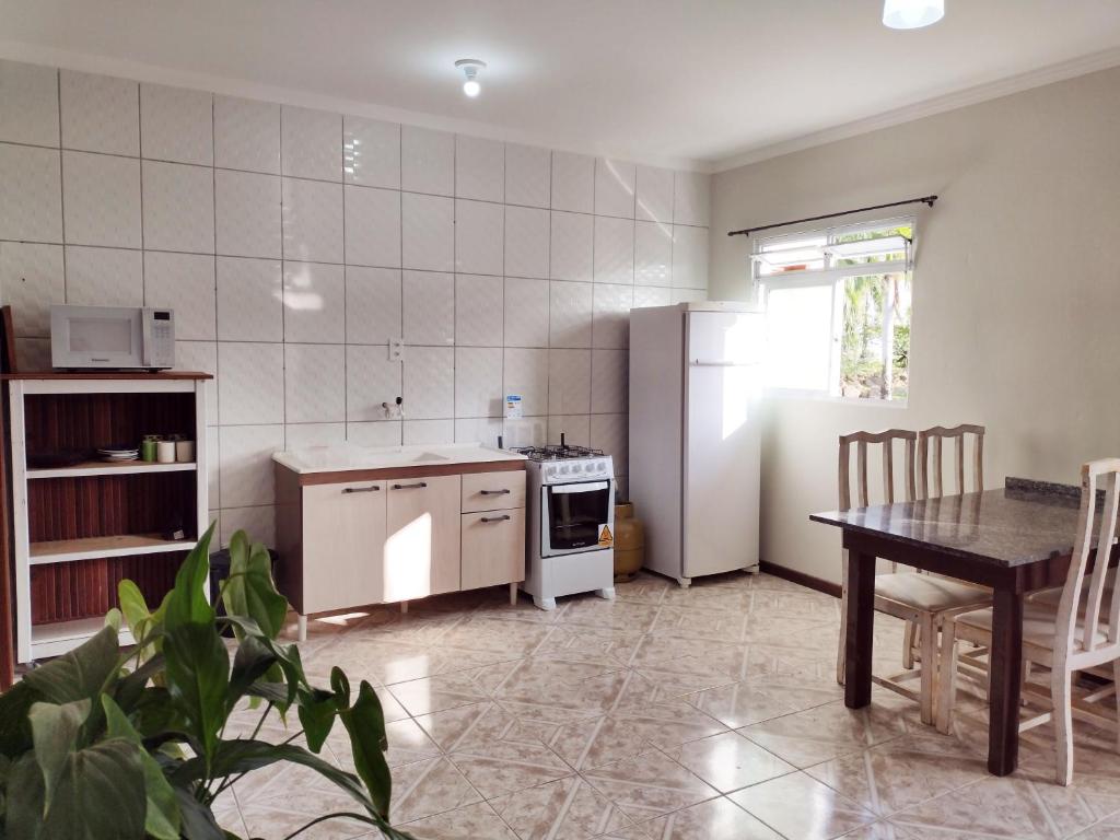  Residencial Lilly - Aptos de 1 e 2 Dorm.