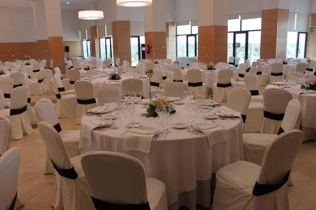 Hospedium Hotel Valles de Gredos Golf, Talayuela – Precios ...