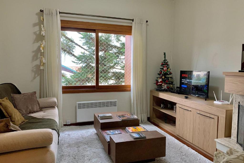 Solar das Orquídeas 201 - Gramado 250 metros da Rua Coberta  Solar das Orquídeas 201 - Gramado 250 metros da Rua Coberta